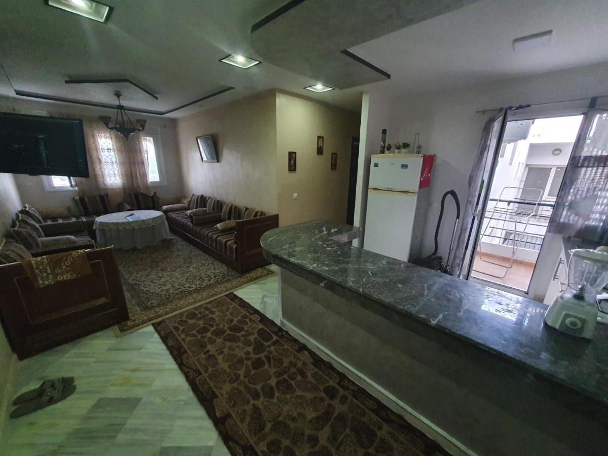 Lovely Two Bedrooms Apartment Tangier Exterior photo